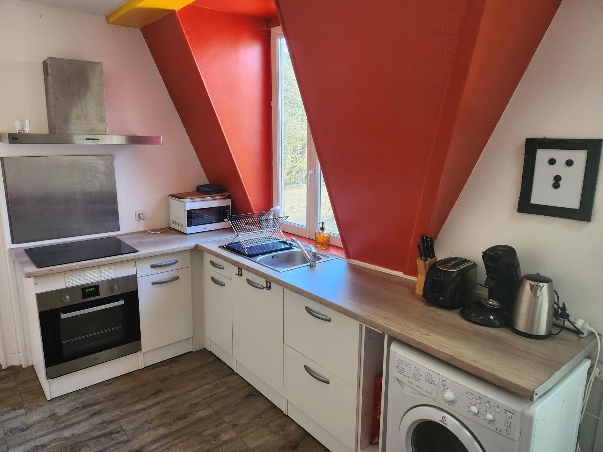 Appartement Atypique - 2 Chambres - Rue Calme Dans Centre Ville Sedan Eksteriør bilde